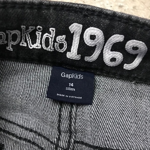 GAP Denim Shorts - Picture 3 of 3